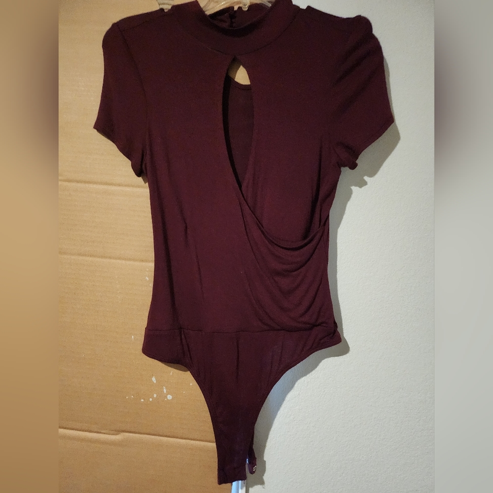 Small G BY GUESS